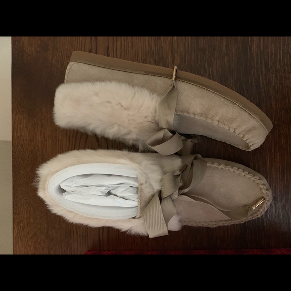 Tory Burch Aberdeen Slippers - Picture 6 of 6